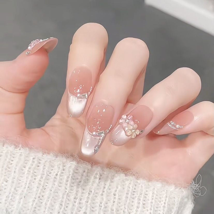 【オフィスカジュアル】上品小花ネイル