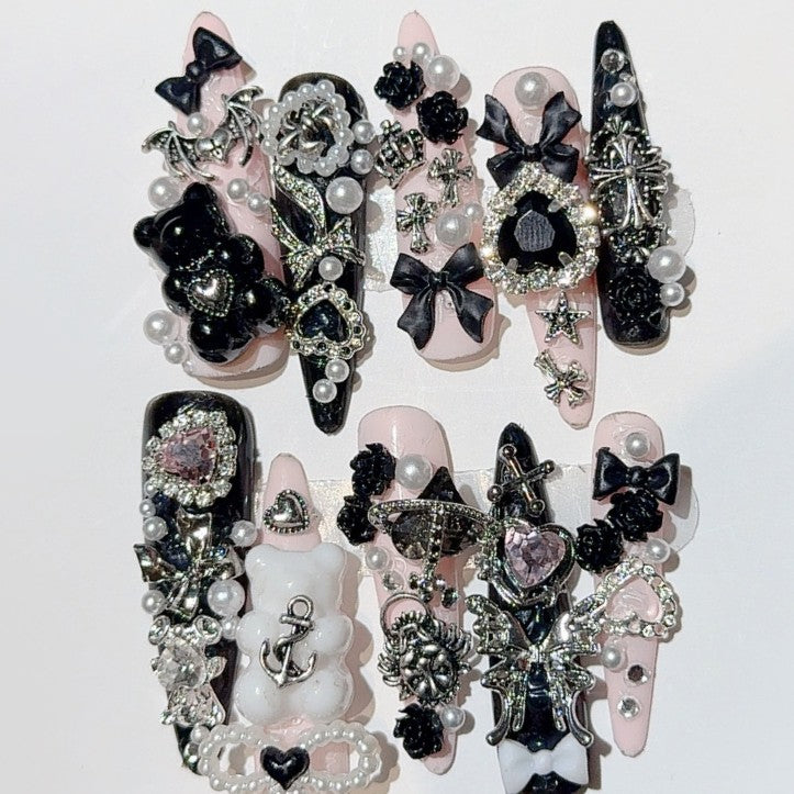 地雷系ゴシック♡漆黒のテディベア