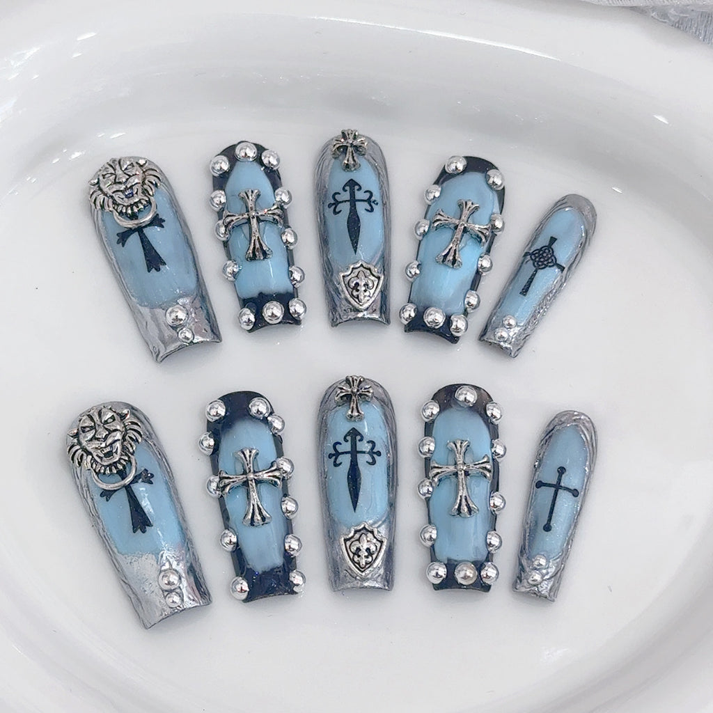 アイアン・ライオンの紋章