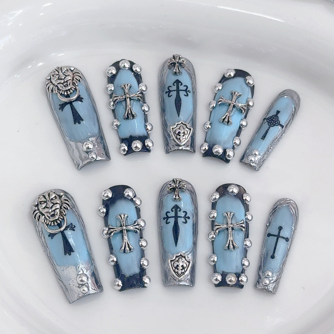 アイアン・ライオンの紋章