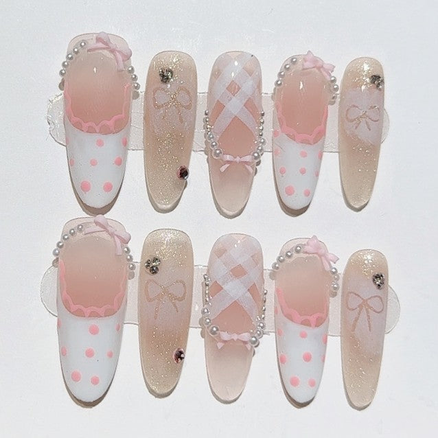 マカロンピンクのガーリークロス