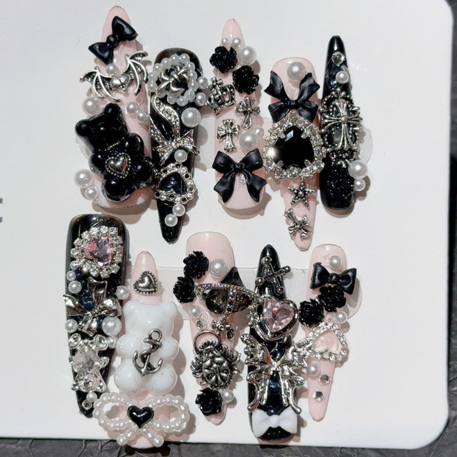 地雷系ゴシック♡漆黒のテディベア