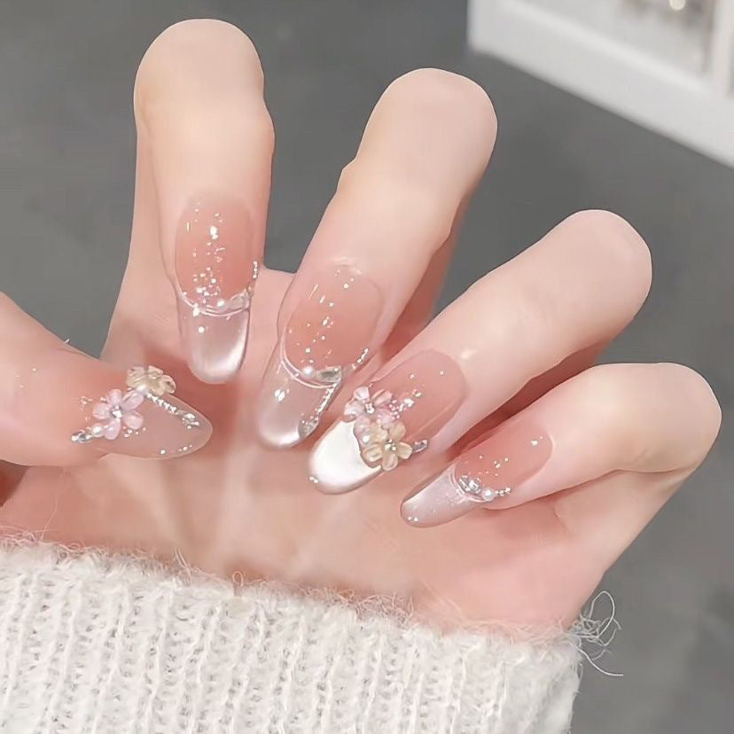 【オフィスカジュアル】上品小花ネイル