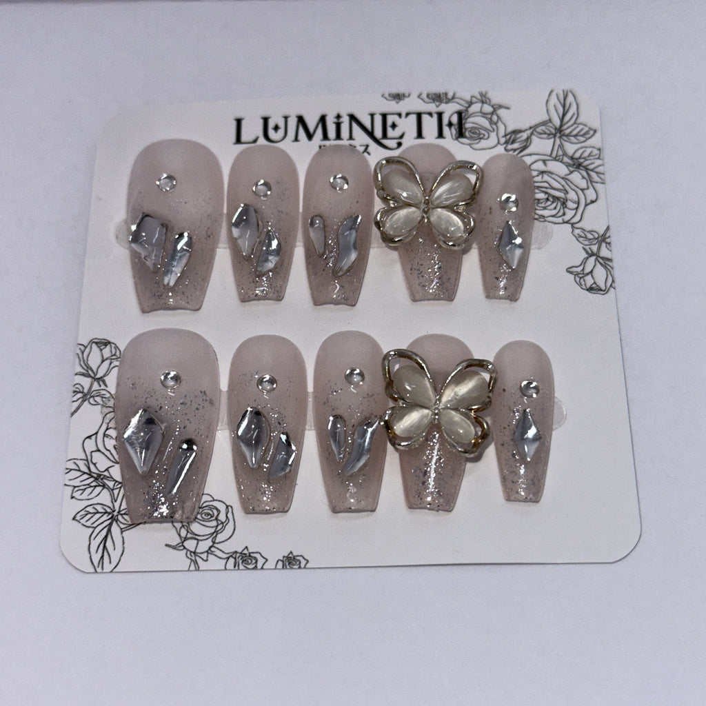 ダイヤモンド・バタフライ