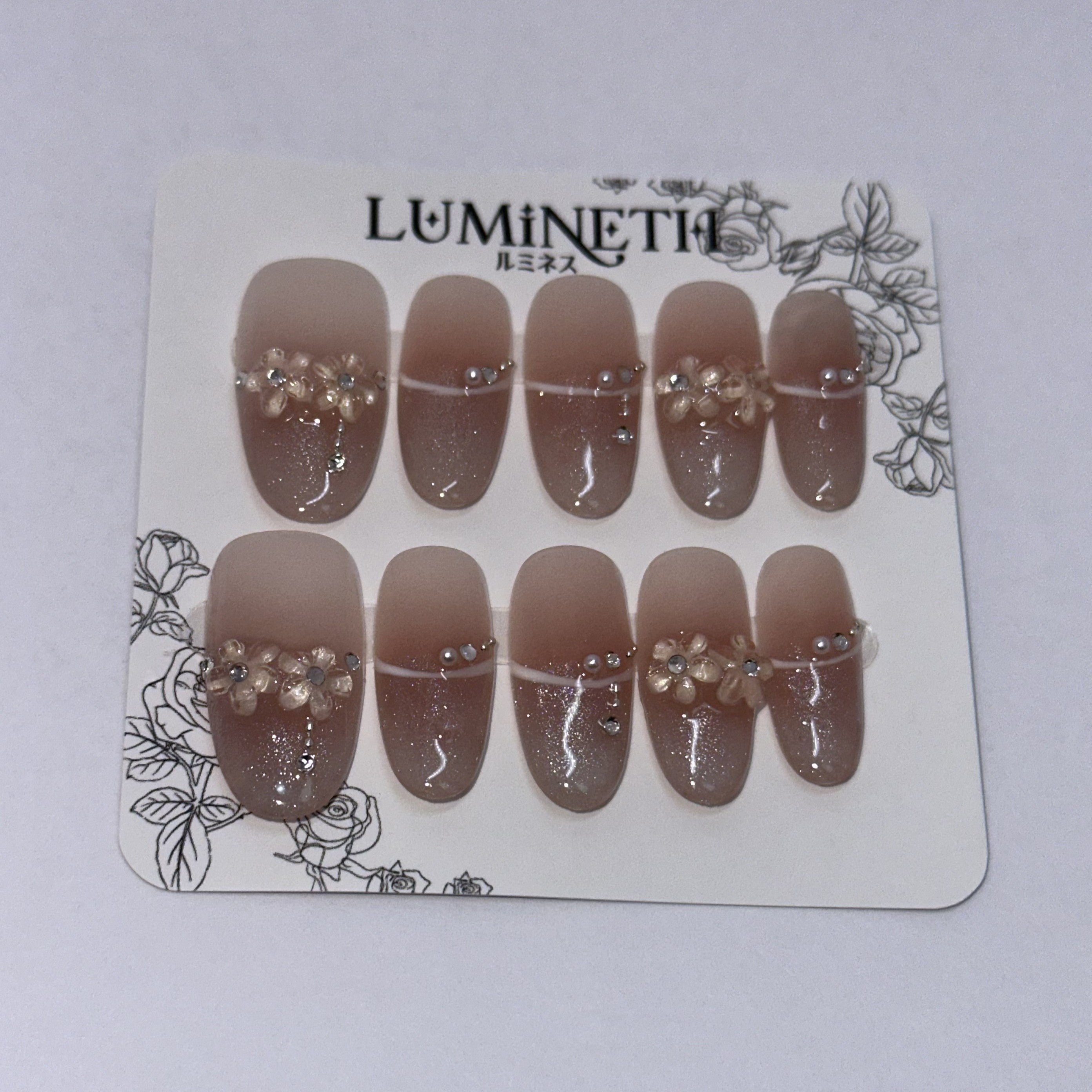 【オフィスカジュアル】上品小花ネイル