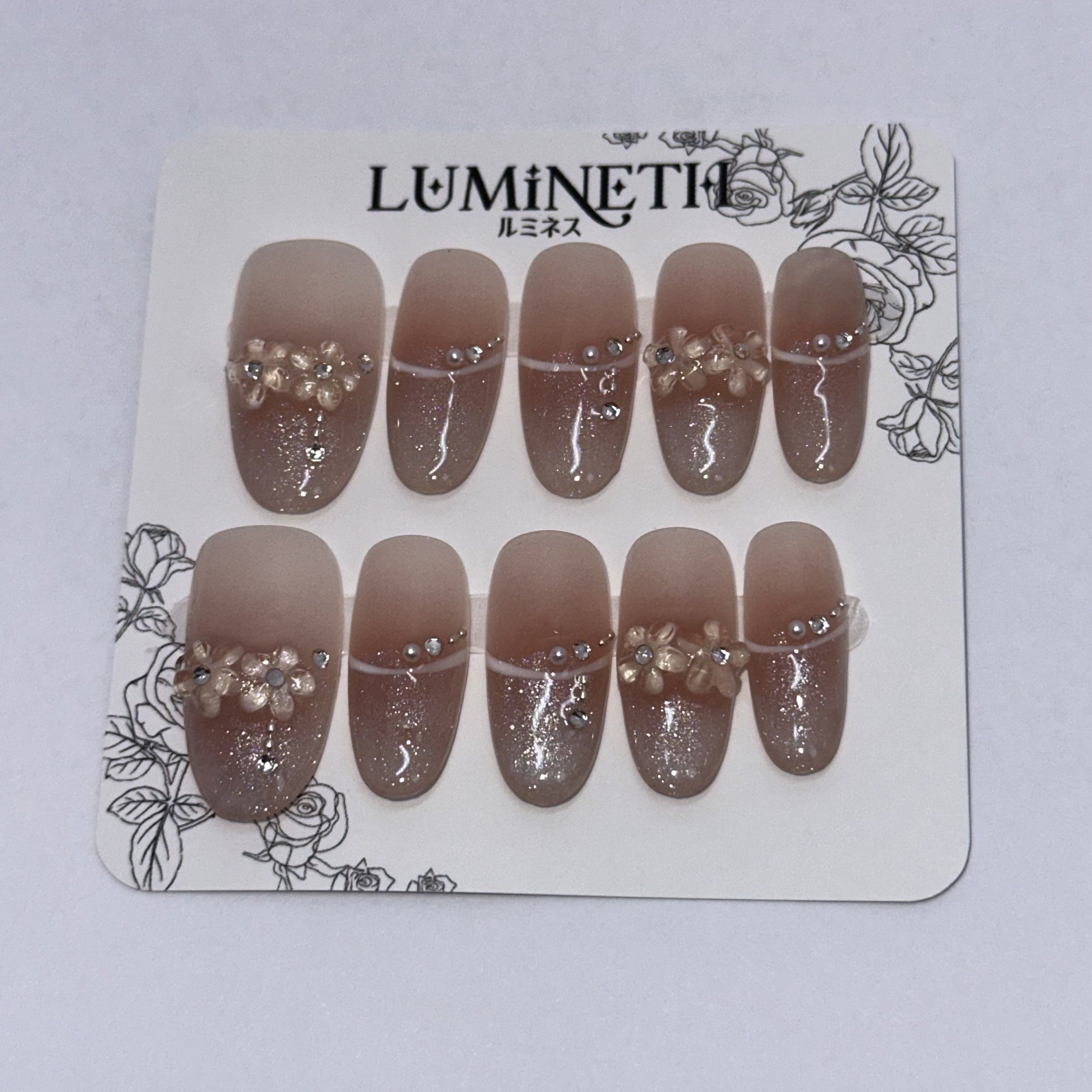 【オフィスカジュアル】上品小花ネイル