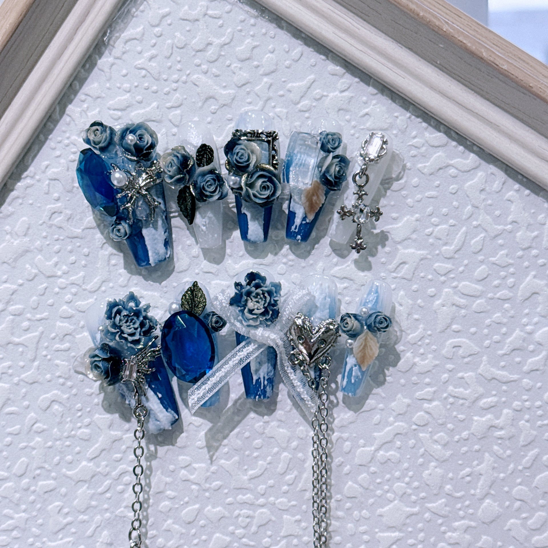 上品シアーブルー×ローズデザインネイル